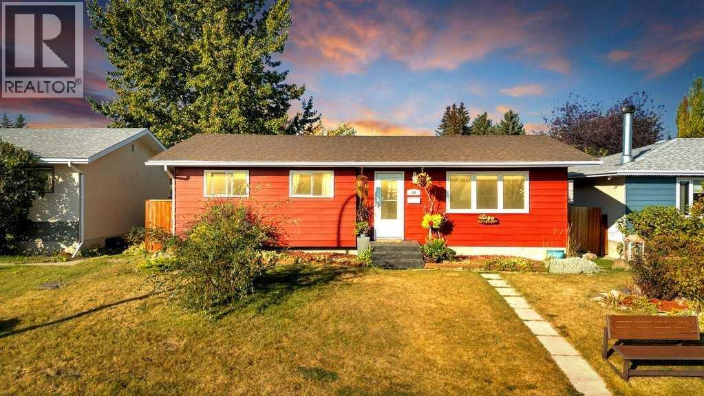 64 Wigmore Close, Red Deer, Alberta  T4N 5Y1 - Photo 1 - A2256367