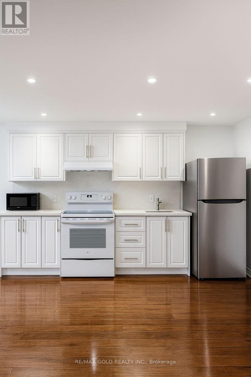 2 Hetherington Place, Brampton, Ontario  L6S 5M6 - Photo 17 - W12445931