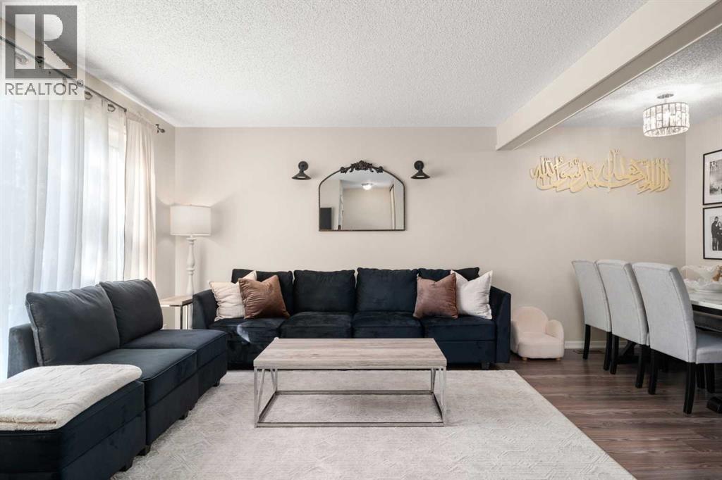 52 Applecroft Road Se, Calgary, Alberta  T2A 7J3 - Photo 3 - A2258101