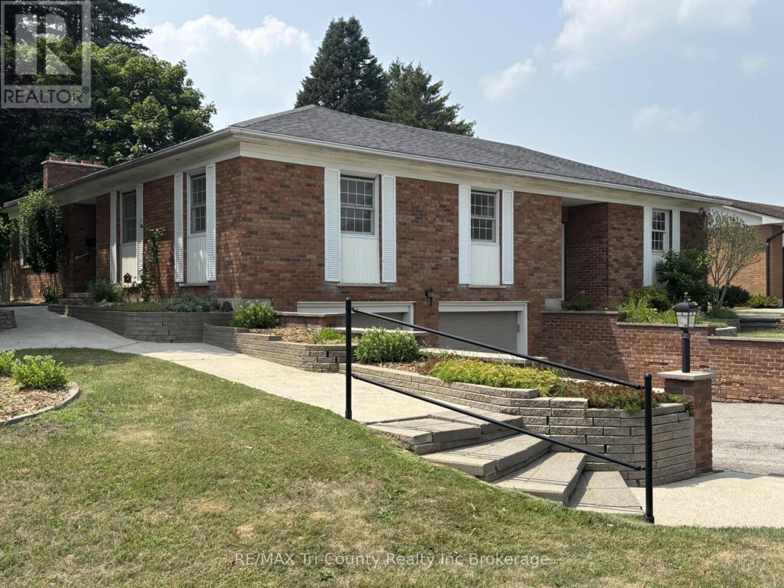 7 GLENRIDGE ROAD, Tillsonburg, Ontario
