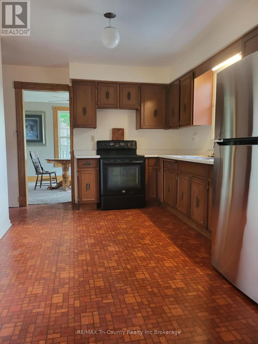 7 Glenridge Road, Tillsonburg, Ontario  N4G 4J6 - Photo 12 - X12287211