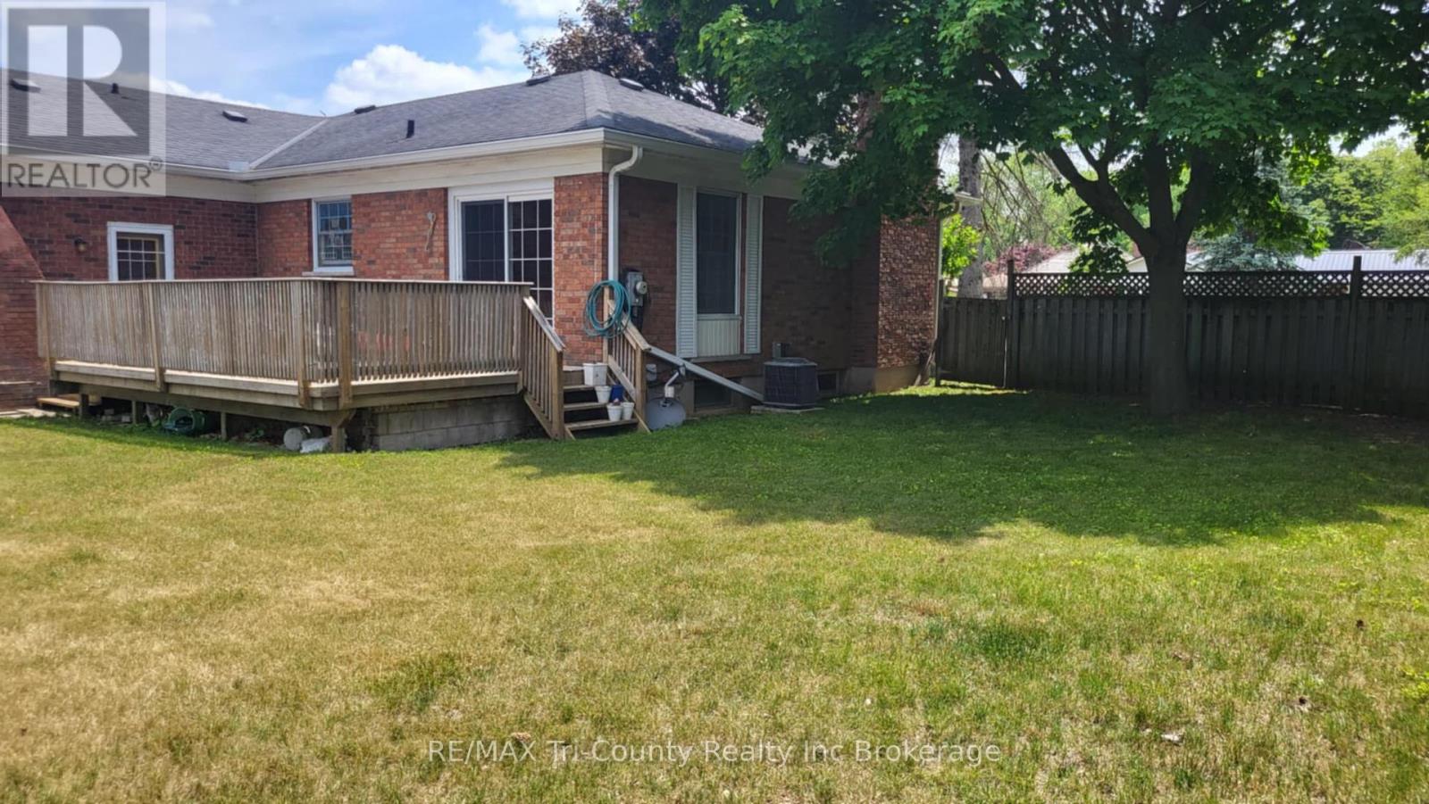 7 Glenridge Road, Tillsonburg, Ontario  N4G 4J6 - Photo 21 - X12287211