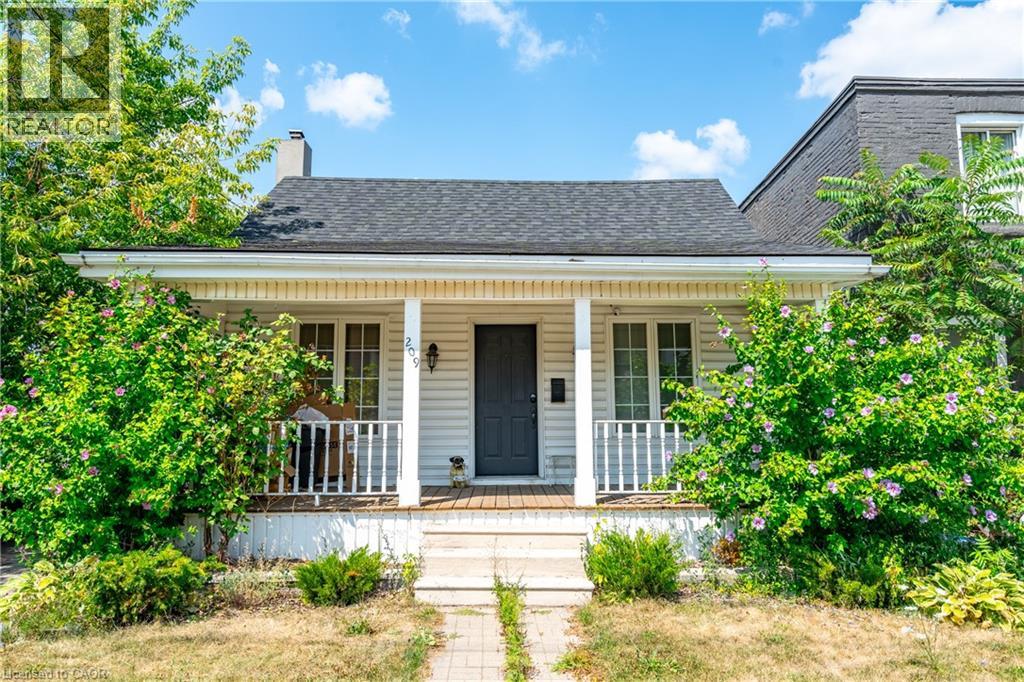 209 GIBSON Avenue, Hamilton, Ontario