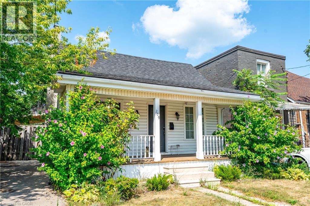 209 Gibson Avenue, Hamilton, Ontario  L8L 6K2 - Photo 2 - 40759970