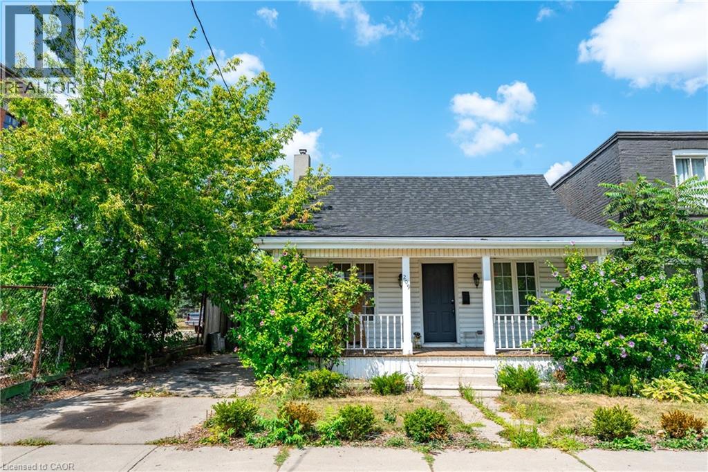 209 Gibson Avenue, Hamilton, Ontario  L8L 6K2 - Photo 3 - 40759970