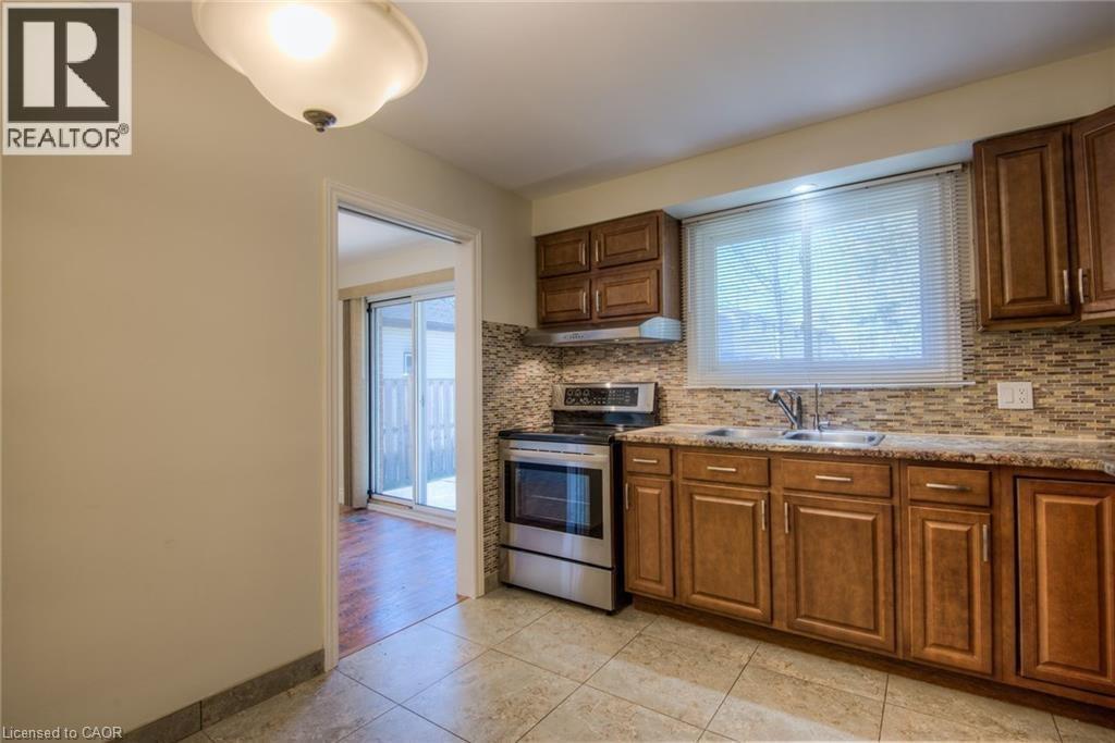 53 Amos Avenue Unit# A, Waterloo, Ontario  N2L 2W6 - Photo 13 - 40775814
