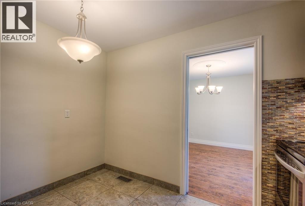 53 Amos Avenue Unit# A, Waterloo, Ontario  N2L 2W6 - Photo 15 - 40775814