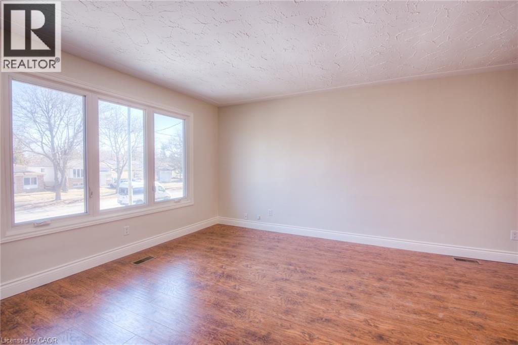 53 Amos Avenue Unit# A, Waterloo, Ontario  N2L 2W6 - Photo 5 - 40775814