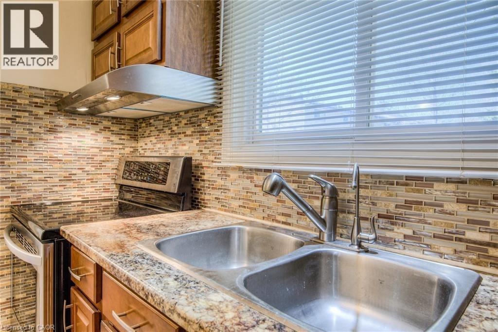 53 Amos Avenue Unit# A, Waterloo, Ontario  N2L 2W6 - Photo 14 - 40775814