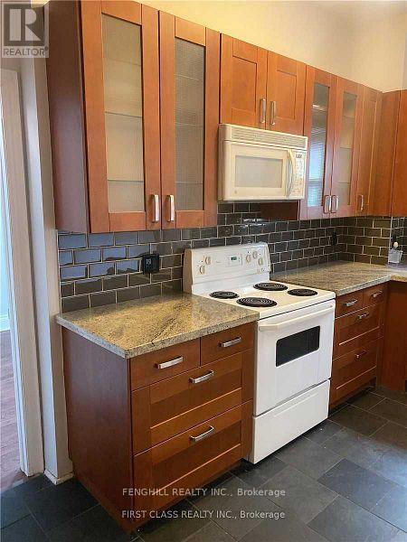 Main - 125 Maitland Street, Toronto, Ontario  M4Y 1E5 - Photo 5 - C12446036