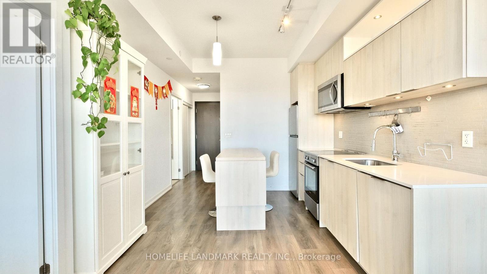 904 - 50 FOREST MANOR ROAD, Toronto, Ontario