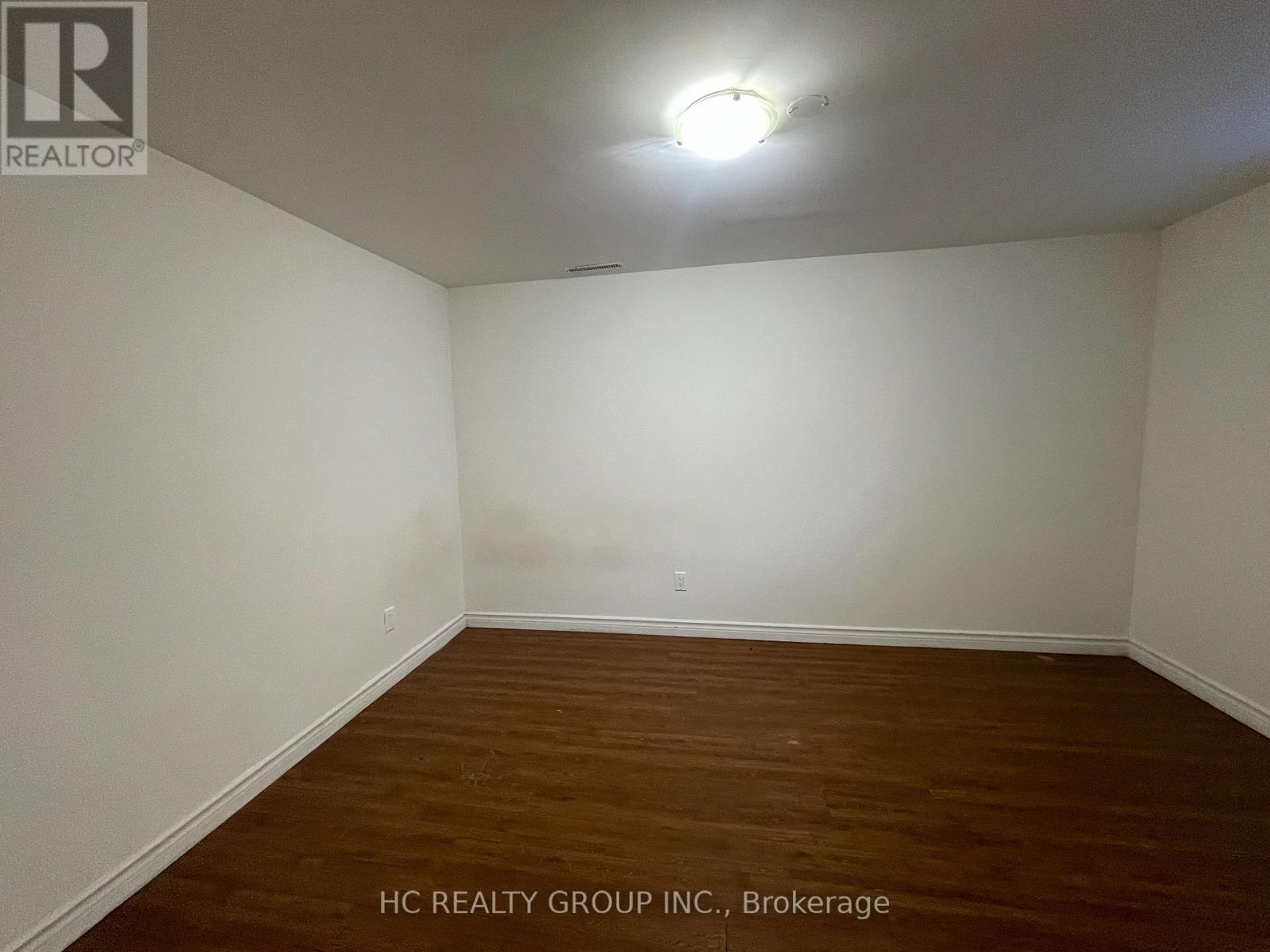 Basement - 516 Lynett Crescent, Richmond Hill, Ontario  L4C 2V9 - Photo 6 - N12446031