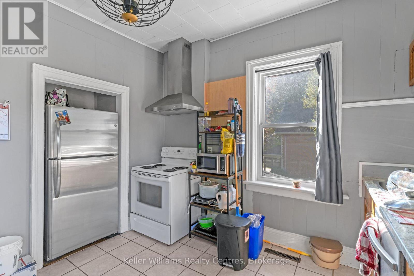 502 & 504 9th Street W, Owen Sound, Ontario  N4K 3P2 - Photo 25 - X12446062