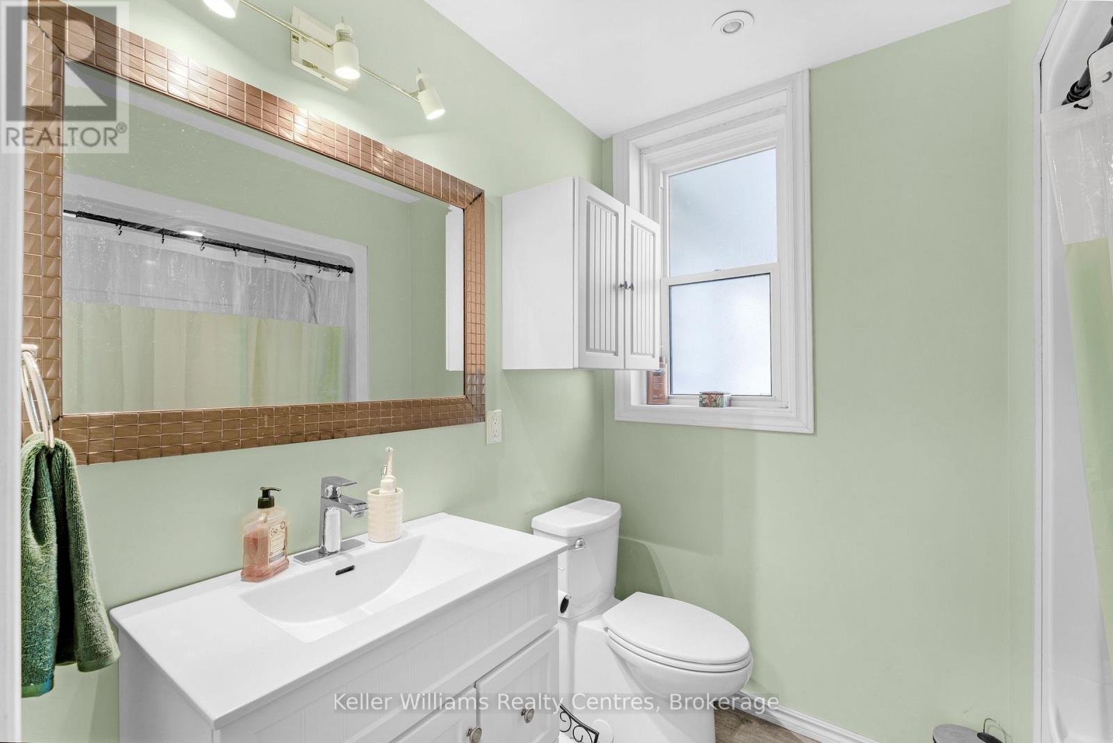 502 & 504 9th Street W, Owen Sound, Ontario  N4K 3P2 - Photo 7 - X12446062