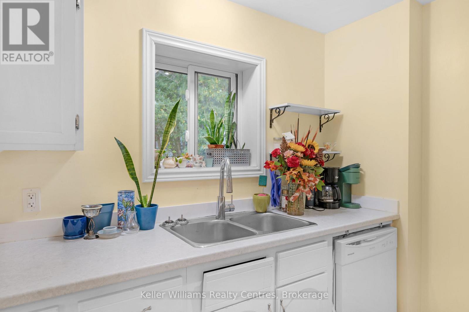 502 & 504 9th Street W, Owen Sound, Ontario  N4K 3P2 - Photo 9 - X12446062