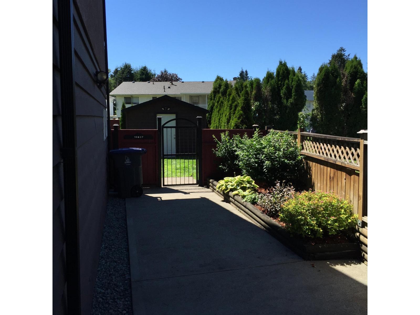 10837 145a Street, Surrey, British Columbia  V3R 3S2 - Photo 4 - R3053770
