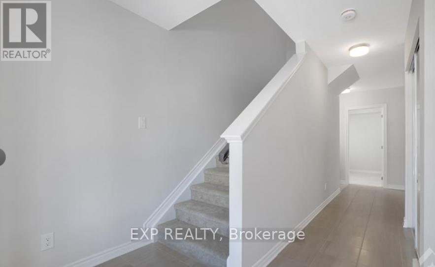 57 Lentago Avenue N, Ottawa, Ontario  K2J 7A1 - Photo 2 - X12446052
