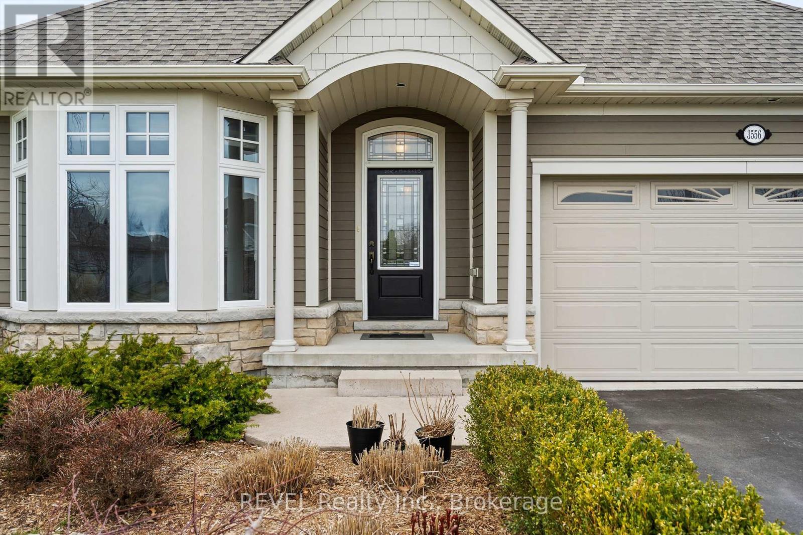 3556 Algonquin Drive, Fort Erie, Ontario  L0S 1N0 - Photo 3 - X12446050