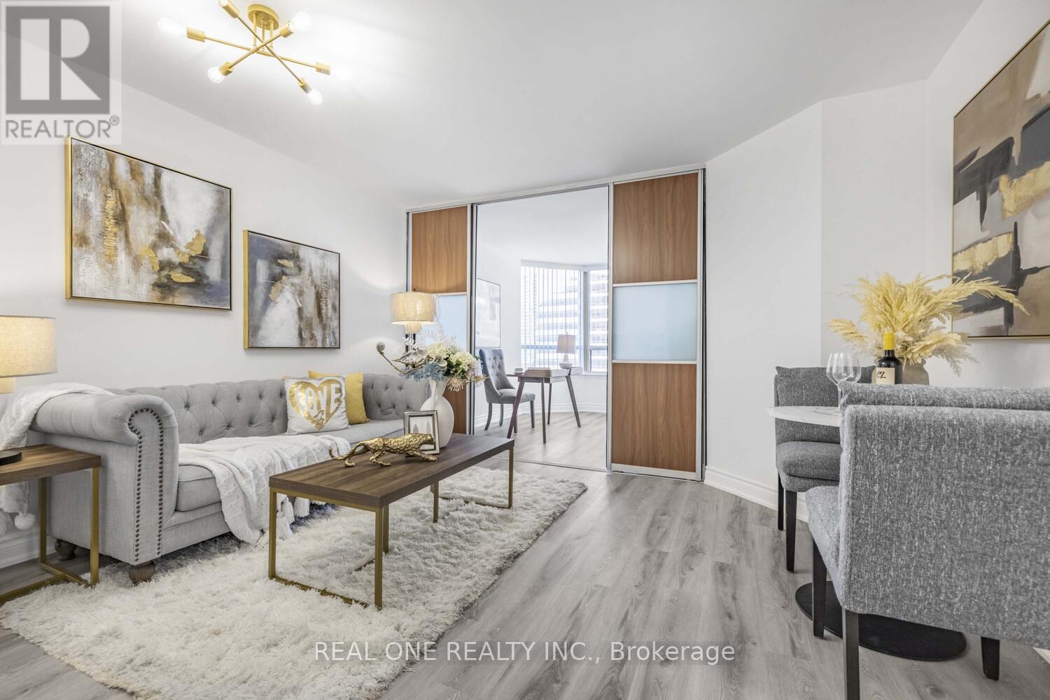 1015 - 7 BISHOP AVENUE, Toronto, Ontario