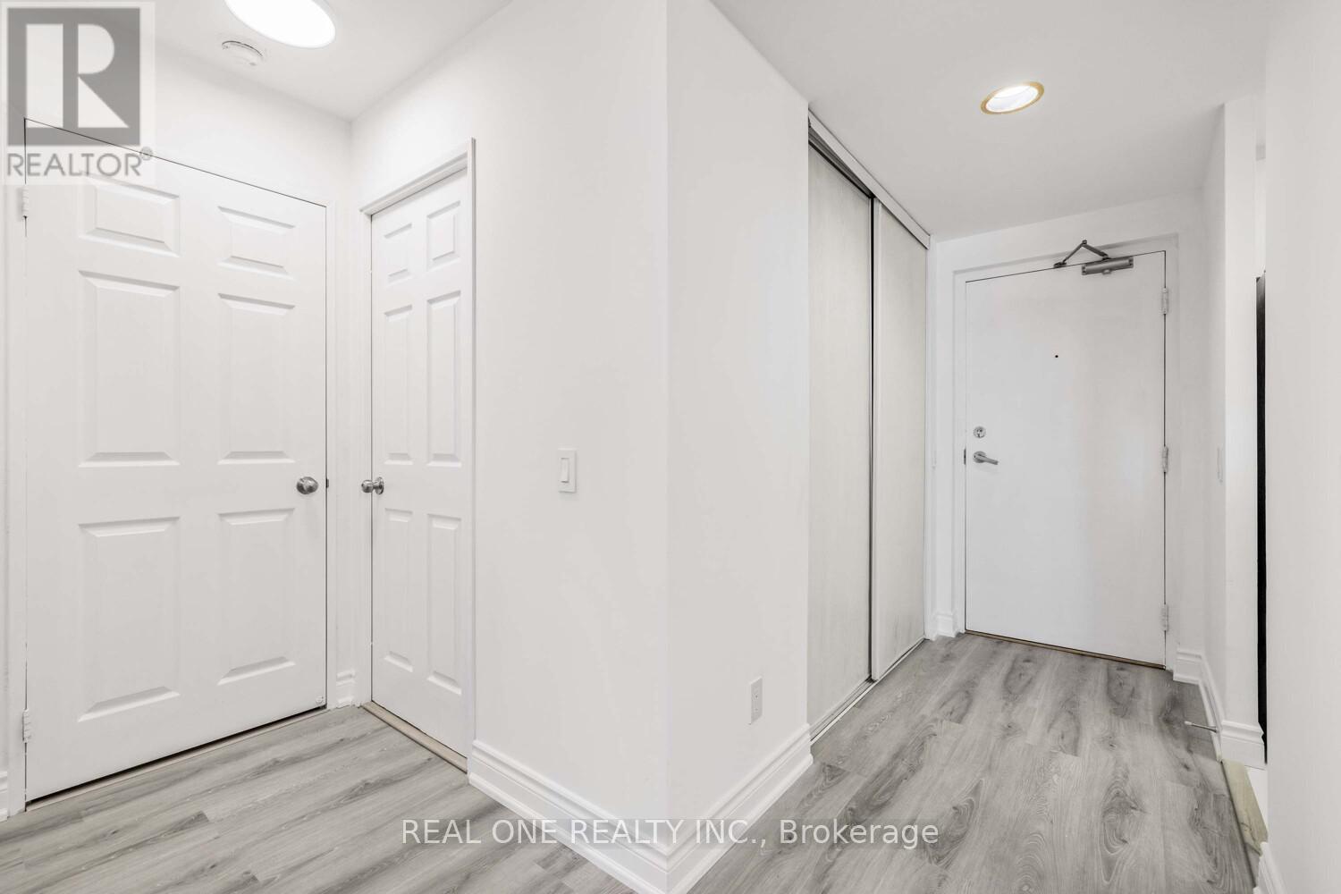 1015 - 7 Bishop Avenue, Toronto, Ontario  M2M 4J4 - Photo 21 - C12446057