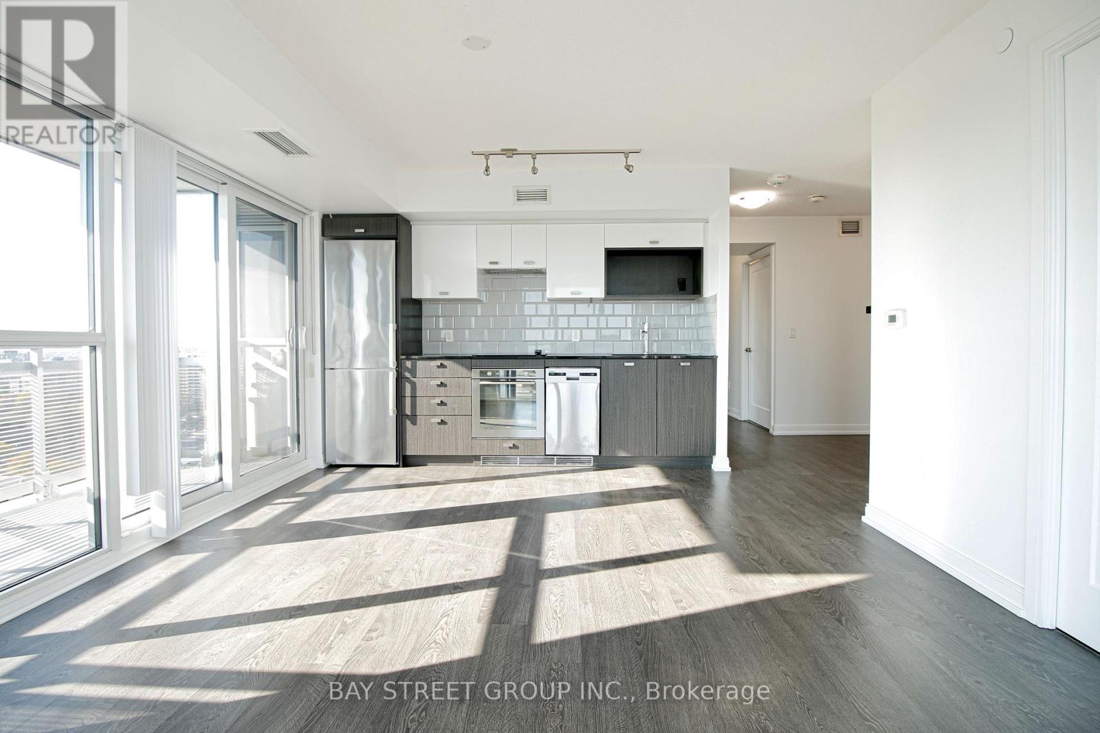 2123 - 275 Village Green Square, Toronto, Ontario  M1S 0L8 - Photo 5 - E12446041