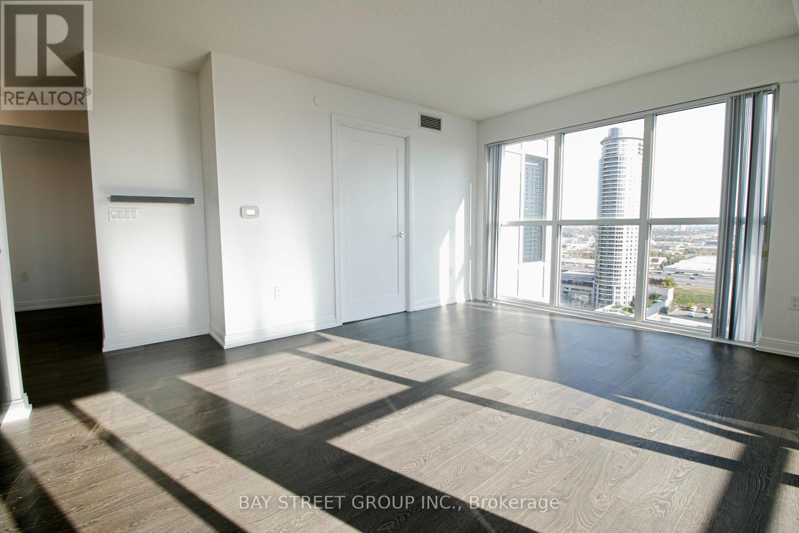 2123 - 275 Village Green Square, Toronto, Ontario  M1S 0L8 - Photo 9 - E12446041