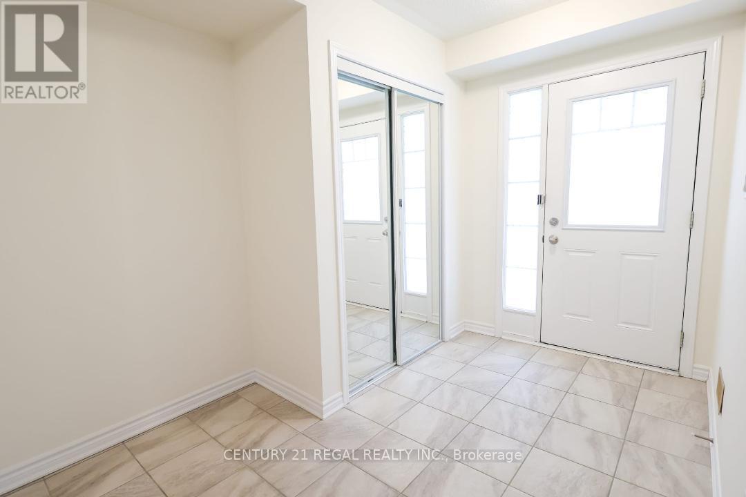 2440 Fall Harvest Crescent, Pickering, Ontario  L1X 0G2 - Photo 3 - E12446043