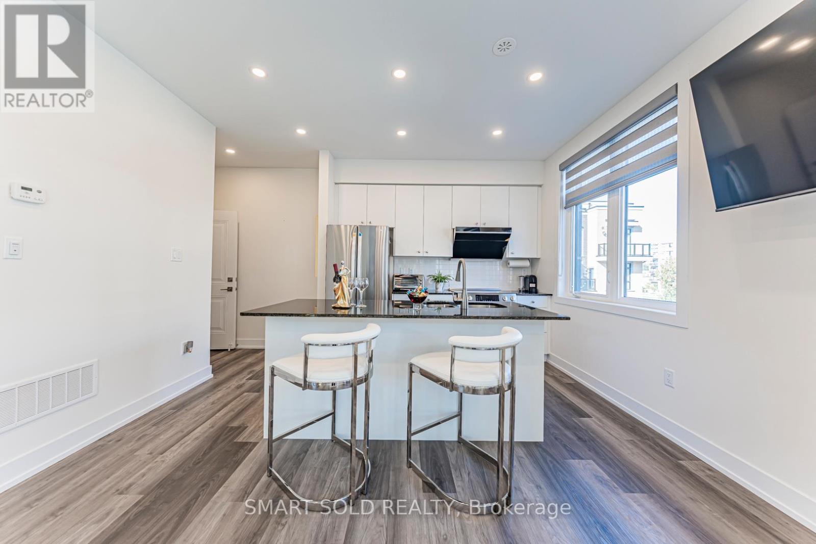 18 - 6 Sayers Lane, Richmond Hill, Ontario  L4E 1J4 - Photo 12 - N12446060