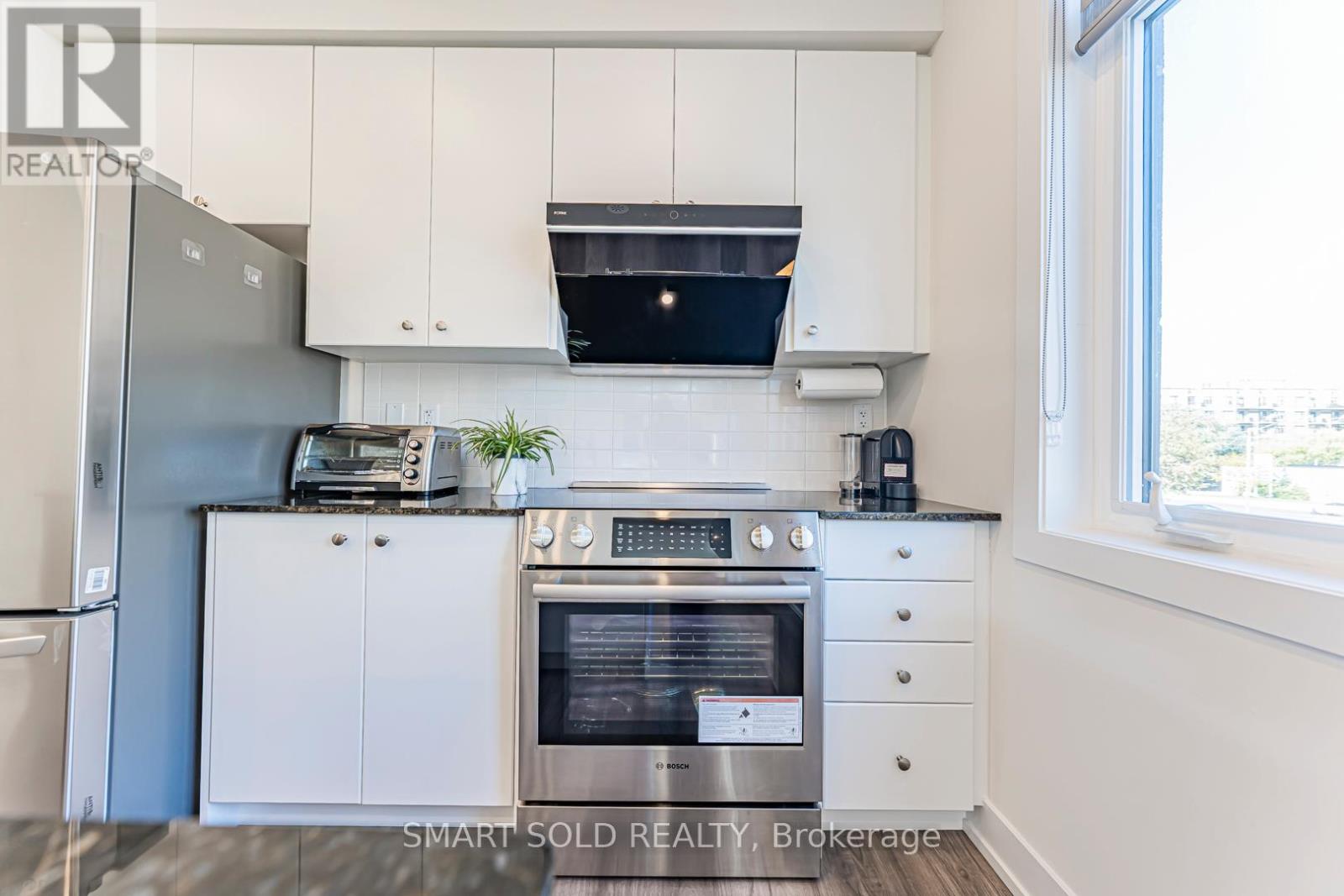 18 - 6 Sayers Lane, Richmond Hill, Ontario  L4E 1J4 - Photo 14 - N12446060