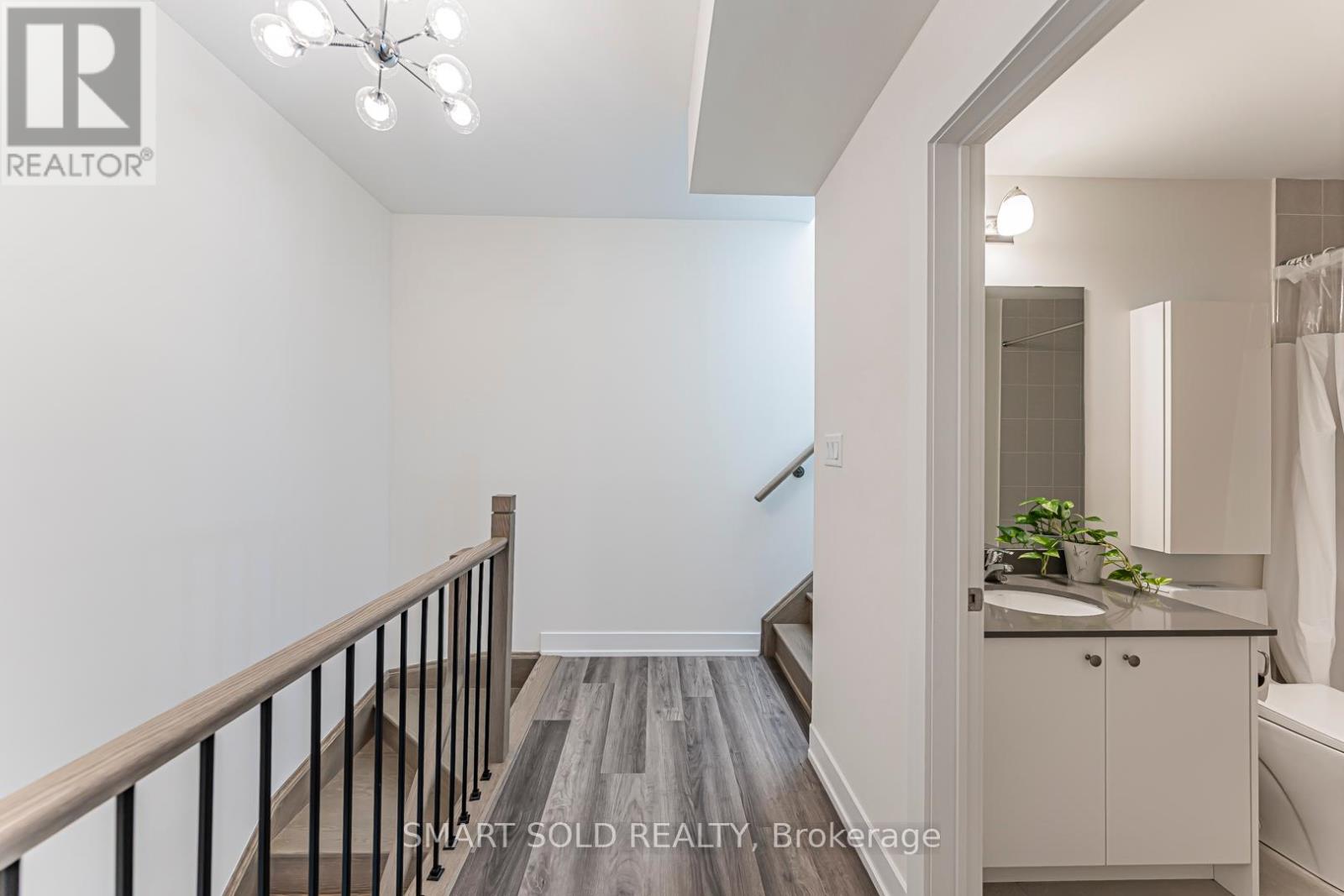 18 - 6 Sayers Lane, Richmond Hill, Ontario  L4E 1J4 - Photo 31 - N12446060