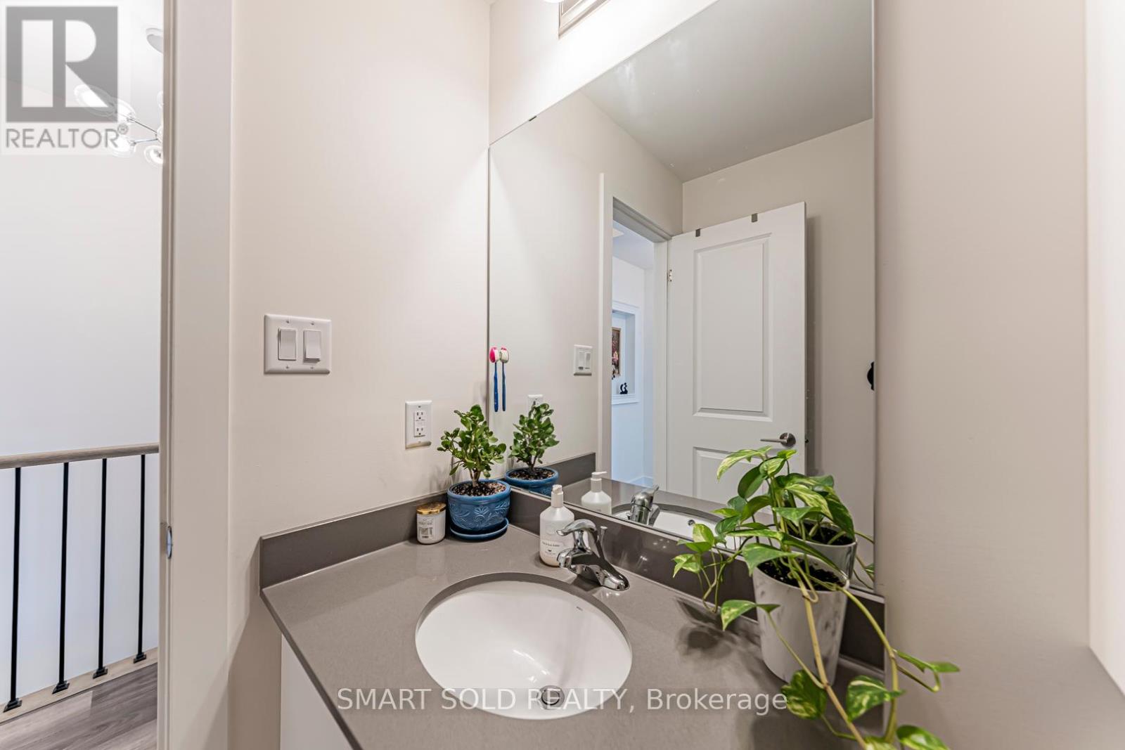 18 - 6 Sayers Lane, Richmond Hill, Ontario  L4E 1J4 - Photo 33 - N12446060
