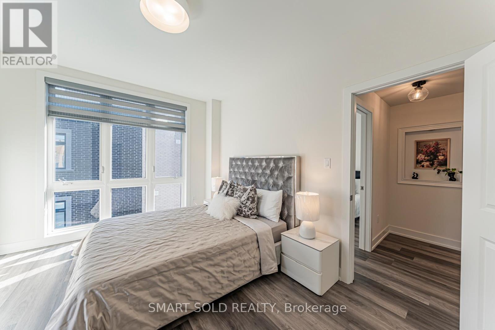 18 - 6 Sayers Lane, Richmond Hill, Ontario  L4E 1J4 - Photo 34 - N12446060