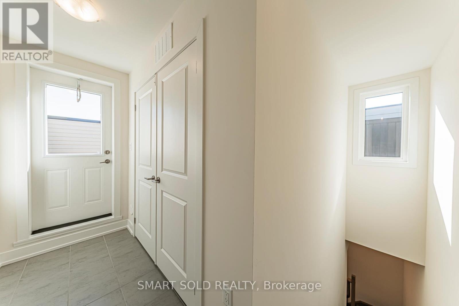 18 - 6 Sayers Lane, Richmond Hill, Ontario  L4E 1J4 - Photo 37 - N12446060