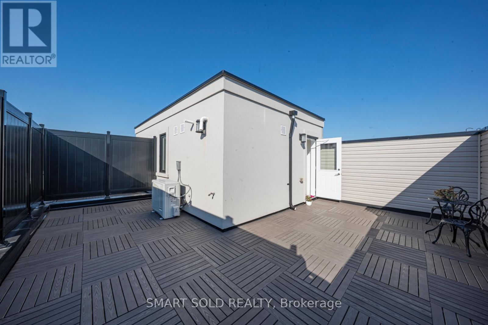 18 - 6 Sayers Lane, Richmond Hill, Ontario  L4E 1J4 - Photo 43 - N12446060