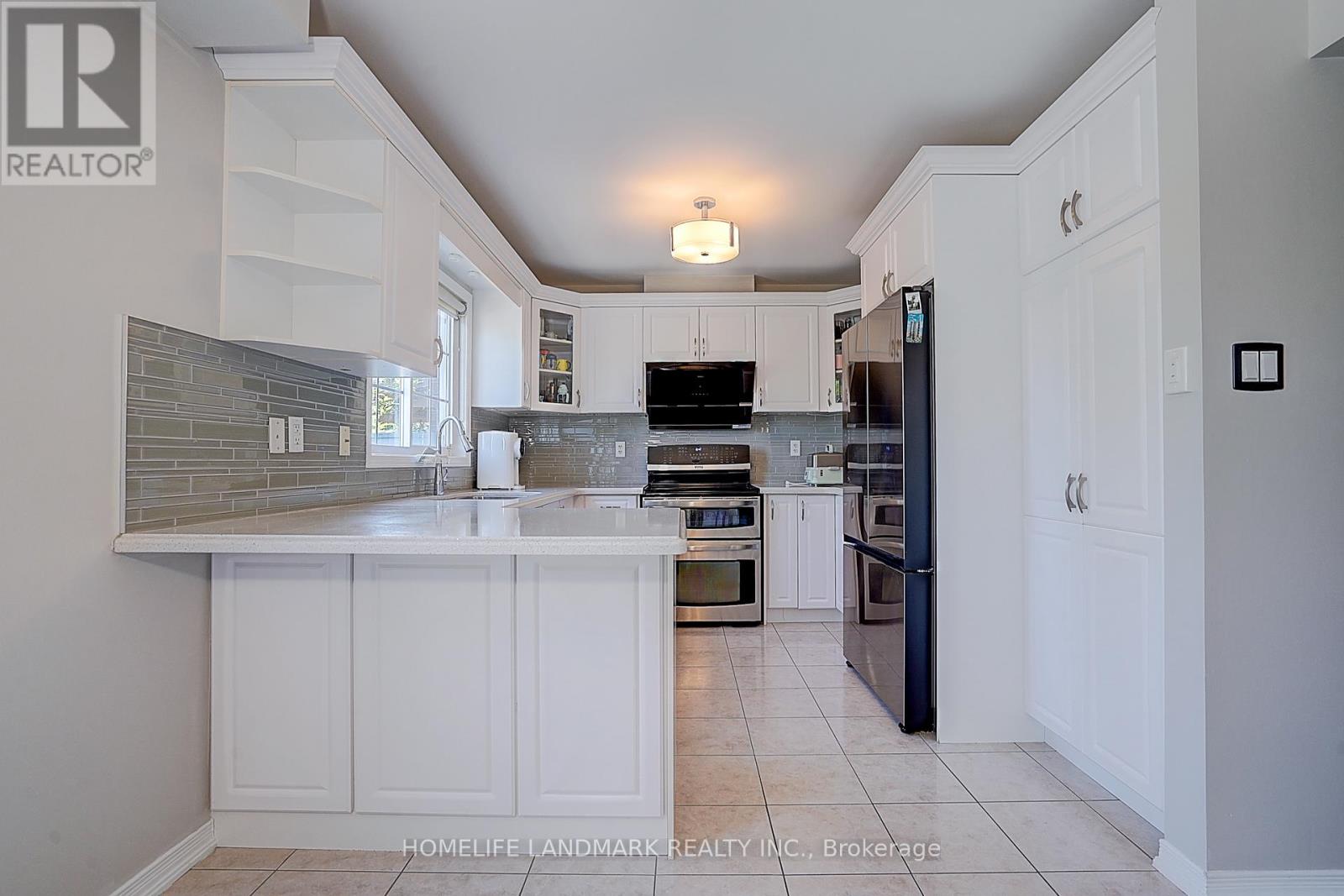 47 Wallwark Street, Aurora, Ontario  L4G 0J2 - Photo 11 - N12446065