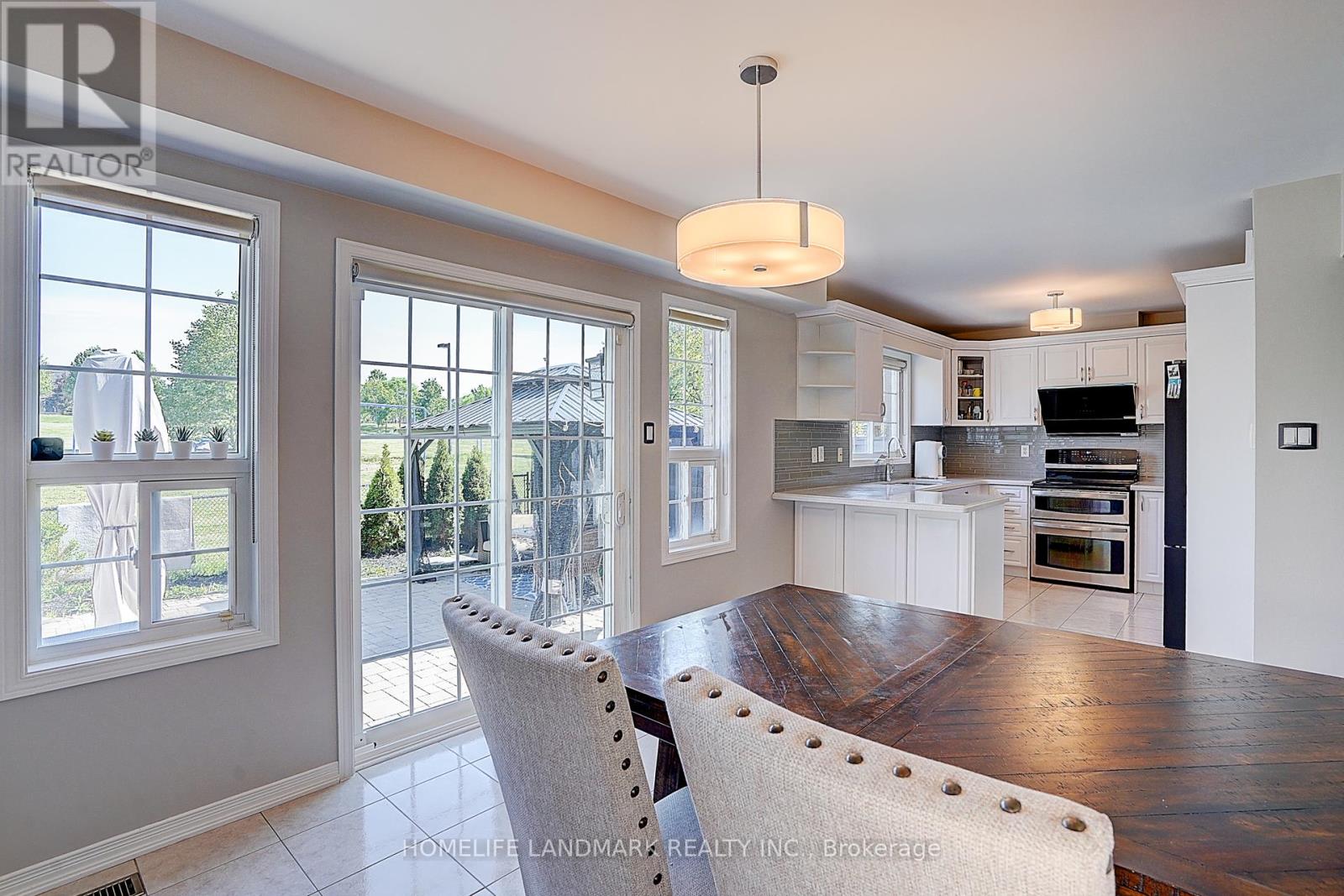 47 Wallwark Street, Aurora, Ontario  L4G 0J2 - Photo 14 - N12446065