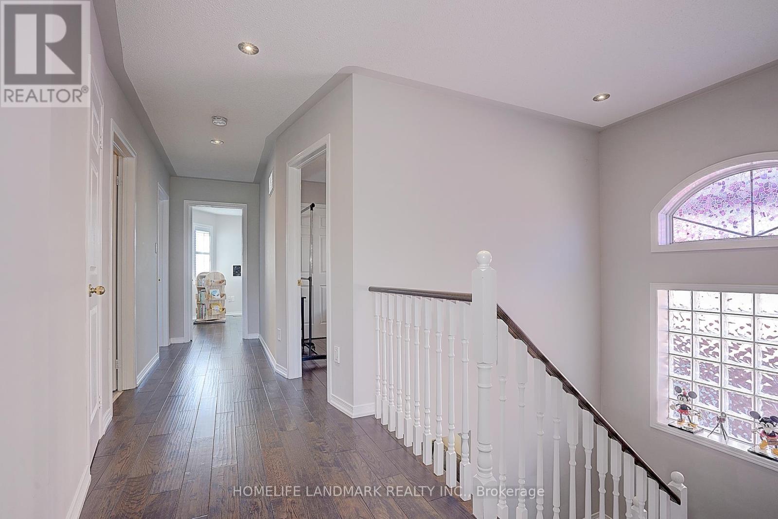 47 Wallwark Street, Aurora, Ontario  L4G 0J2 - Photo 16 - N12446065