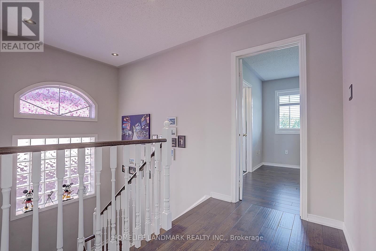 47 Wallwark Street, Aurora, Ontario  L4G 0J2 - Photo 17 - N12446065