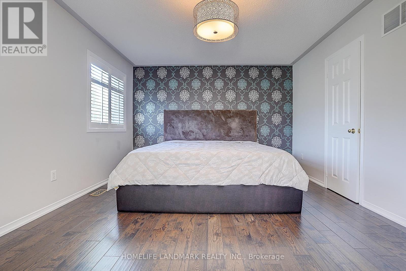 47 Wallwark Street, Aurora, Ontario  L4G 0J2 - Photo 18 - N12446065