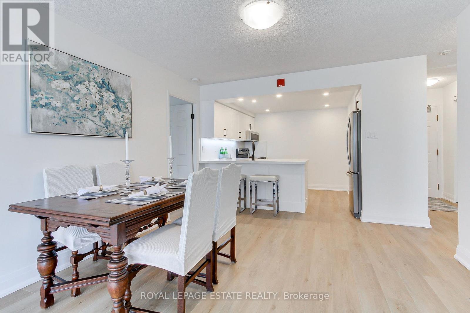 407 - 175 Cedar Ave Avenue, Richmond Hill, Ontario  L4C 9V3 - Photo 12 - N12446069