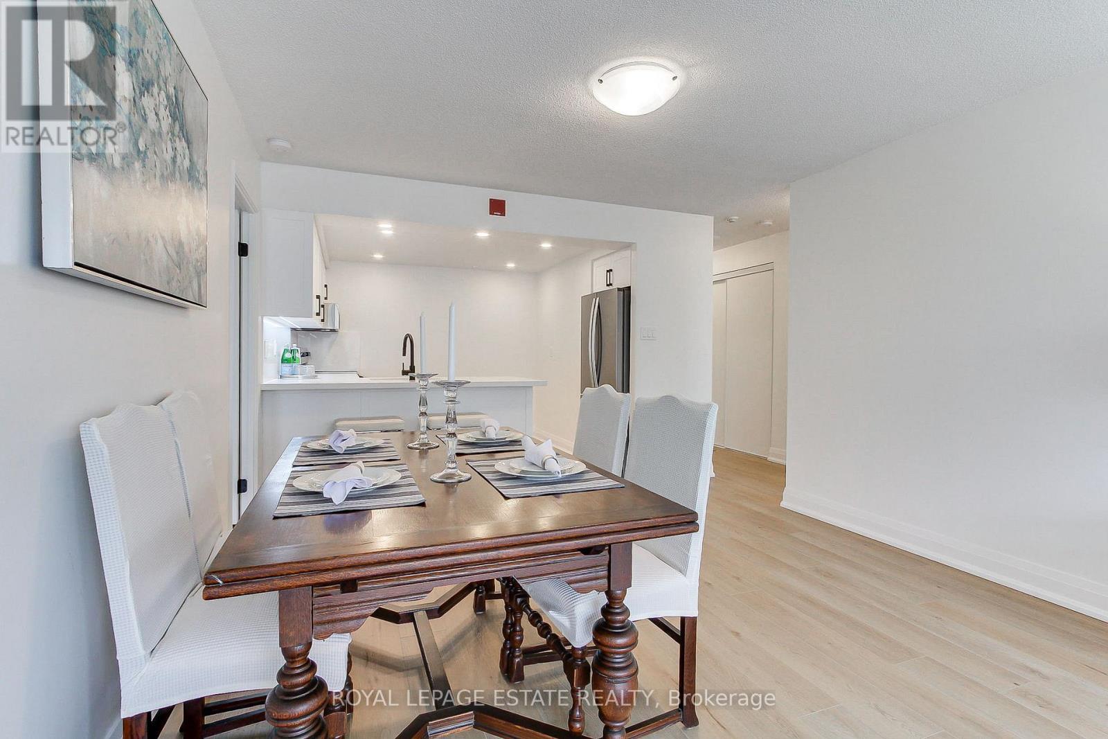 407 - 175 Cedar Ave Avenue, Richmond Hill, Ontario  L4C 9V3 - Photo 13 - N12446069