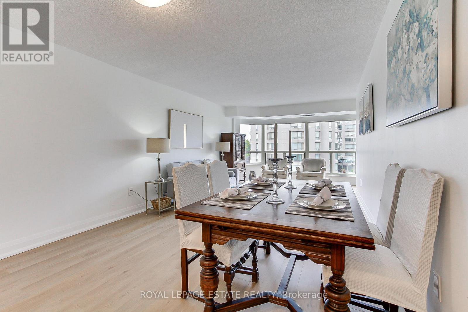 407 - 175 Cedar Ave Avenue, Richmond Hill, Ontario  L4C 9V3 - Photo 15 - N12446069