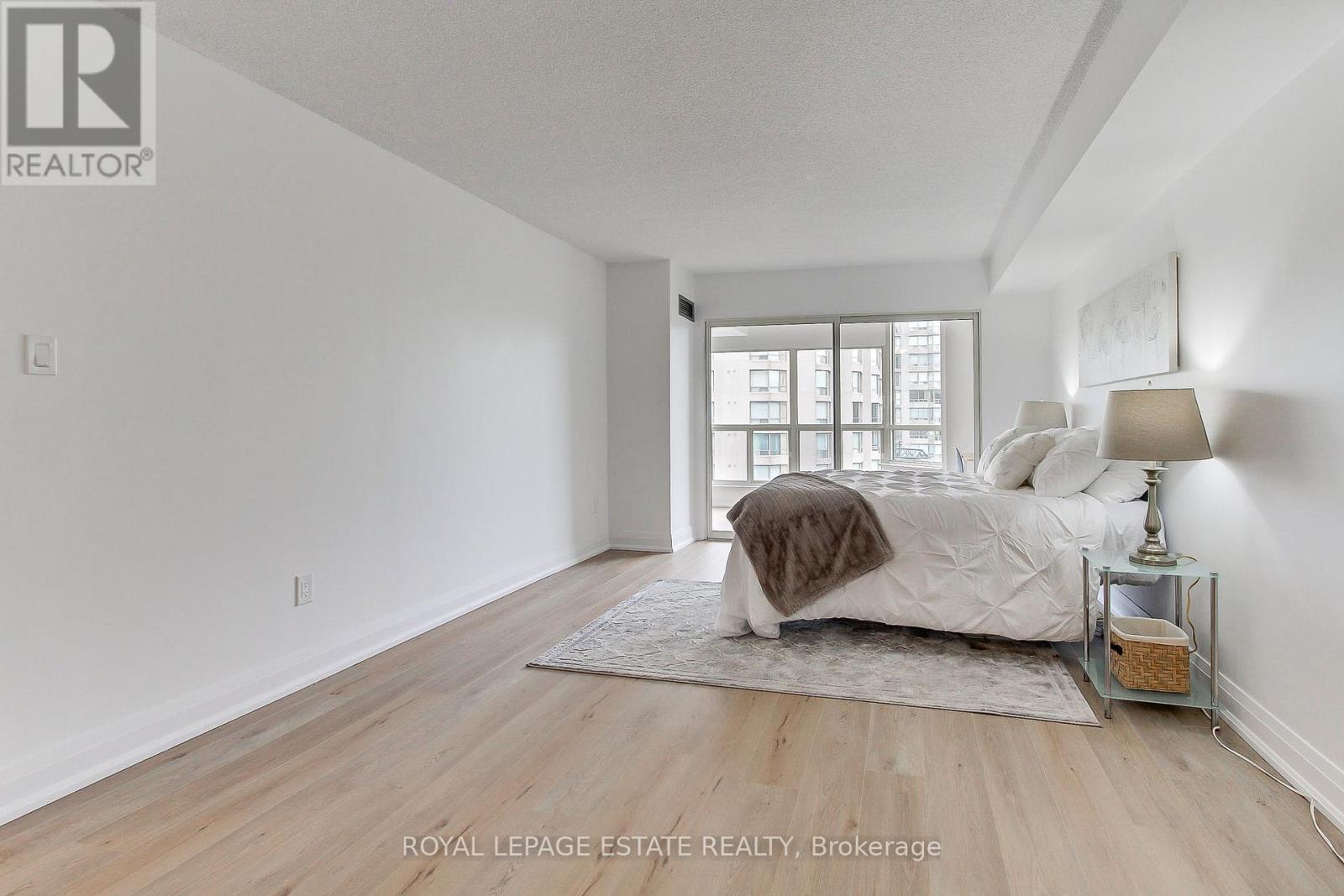 407 - 175 Cedar Ave Avenue, Richmond Hill, Ontario  L4C 9V3 - Photo 21 - N12446069