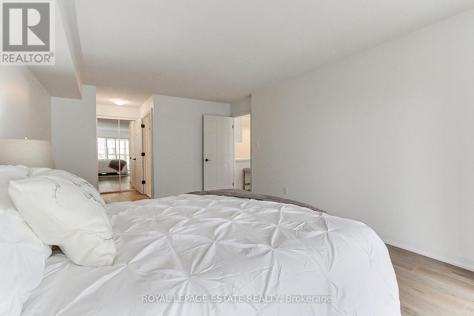 407 - 175 Cedar Ave Avenue, Richmond Hill, Ontario  L4C 9V3 - Photo 23 - N12446069