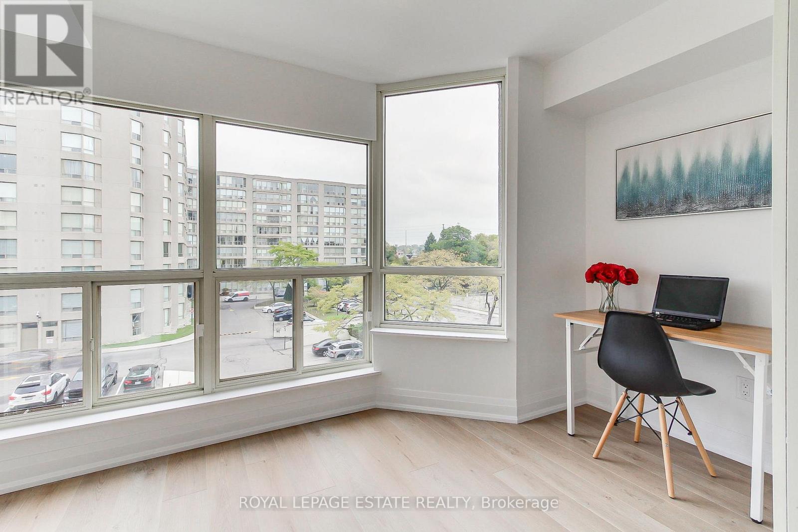 407 - 175 Cedar Ave Avenue, Richmond Hill, Ontario  L4C 9V3 - Photo 24 - N12446069
