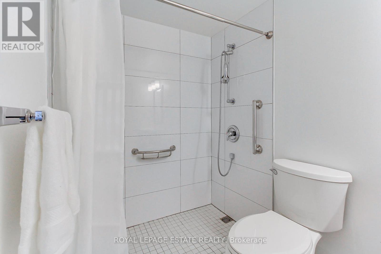 407 - 175 Cedar Ave Avenue, Richmond Hill, Ontario  L4C 9V3 - Photo 27 - N12446069
