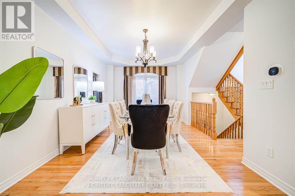 4 - 280 Paradelle Drive, Richmond Hill, Ontario  L4E 0C9 - Photo 5 - N12446071