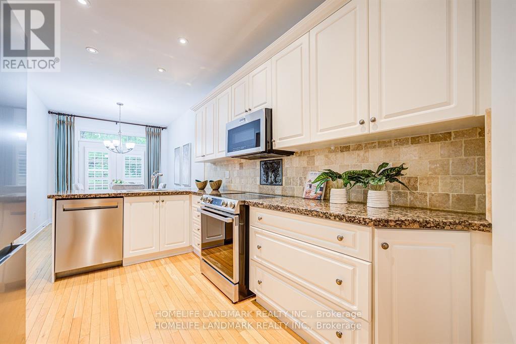 4 - 280 Paradelle Drive, Richmond Hill, Ontario  L4E 0C9 - Photo 7 - N12446071