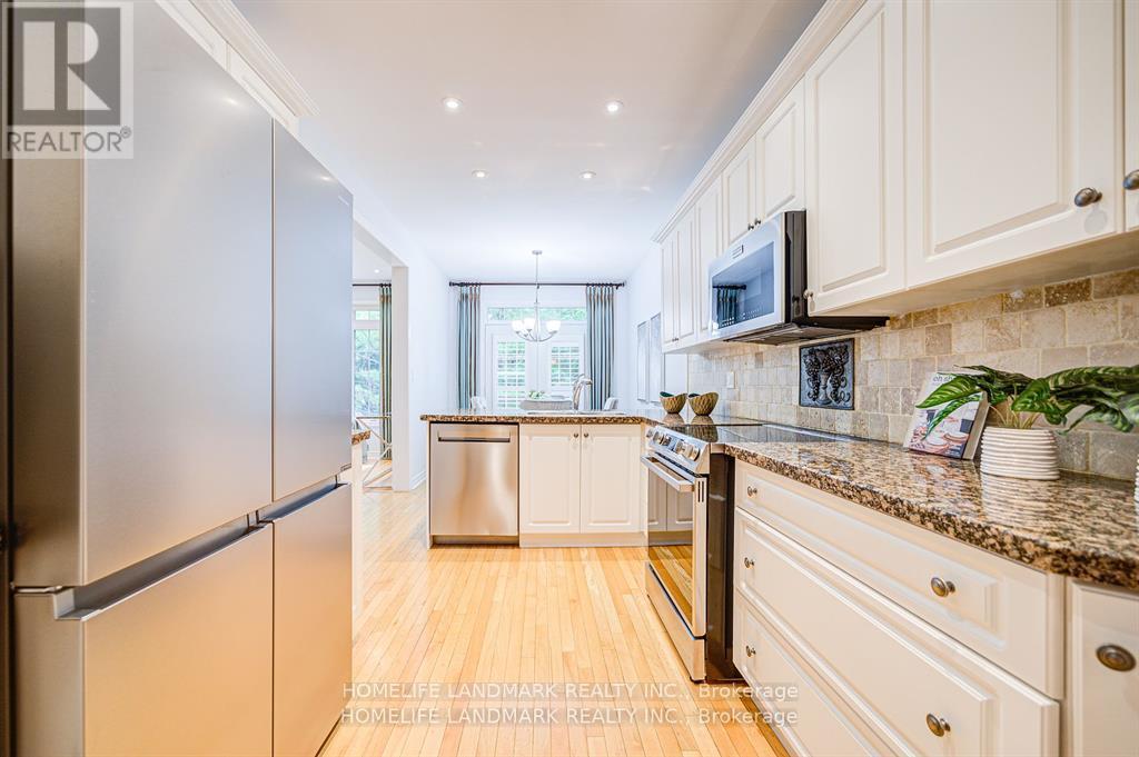 4 - 280 Paradelle Drive, Richmond Hill, Ontario  L4E 0C9 - Photo 8 - N12446071