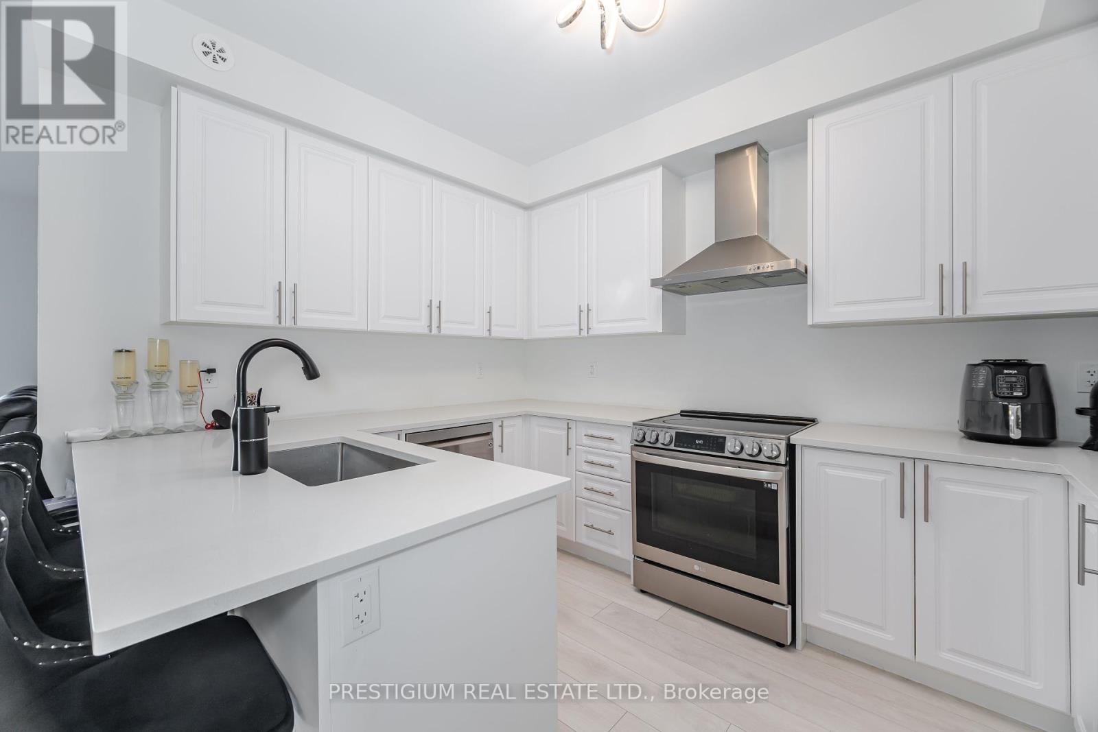3 - 22 Humberwood Boulevard, Toronto, Ontario  M9W 0G1 - Photo 8 - W12446047